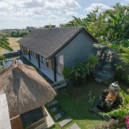 Pluto House Lägenhet Canggu Exteriör bild