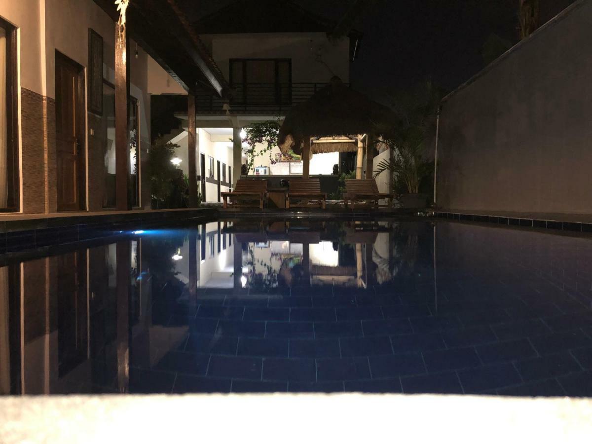 Pluto House Lägenhet Canggu Exteriör bild
